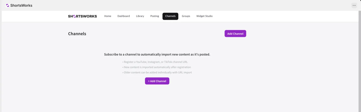 임베드 앱 Channels. 빈 상태 안내(YouTube·Instagram·TikTok 채널 URL 등록, 자동 수집)와 Add Channel 버튼.